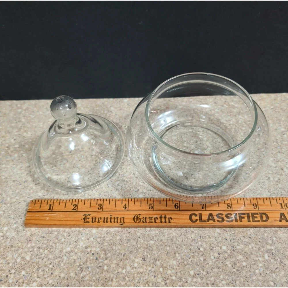 Unbranded clear glass